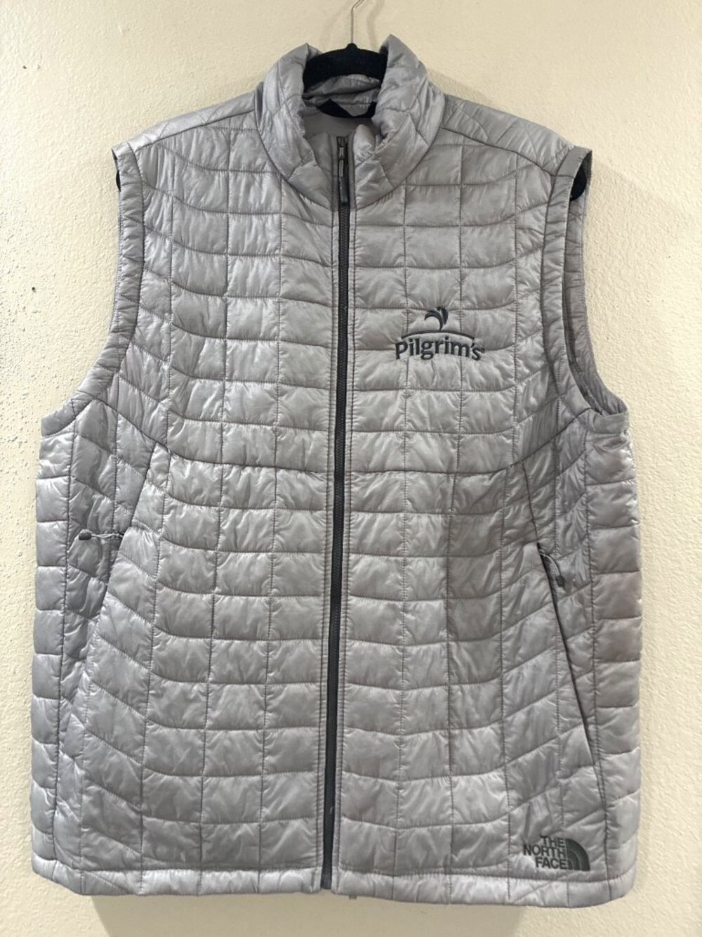 The North Face ThermoBall Trekker Vest Mens size Large gray color